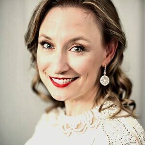 Meet your Posher, Beverly